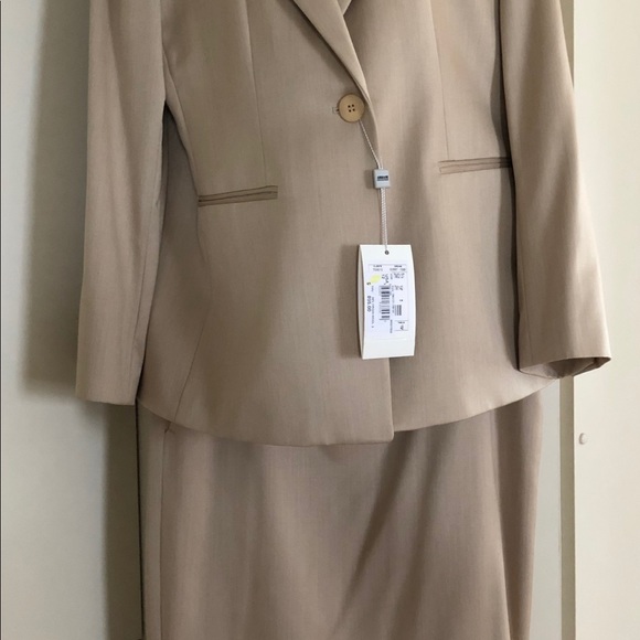 Armani Collection Beige women's jacket size 10 - Picture 5 of 6